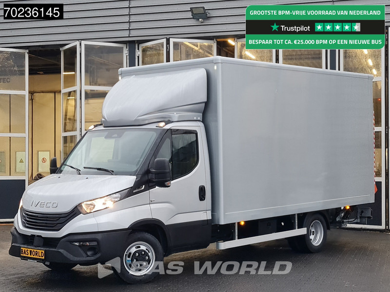 Iveco Daily 35C18 2025 MODEL 3.0L Automaat 1000kg Laadklep ACC Navi Airco Zijdeur Bakwagen Meubelbak Koffer 21m3 Airco - Koffer Transporter: das Bild 1 Iveco Daily 35C18 2025 MODEL 3.0L Automaat 1000kg Laadklep ACC Navi Airco Zijdeur Bakwagen Meubelbak Koffer 21m3 Airco - Koffer Transporter: das Bild 1