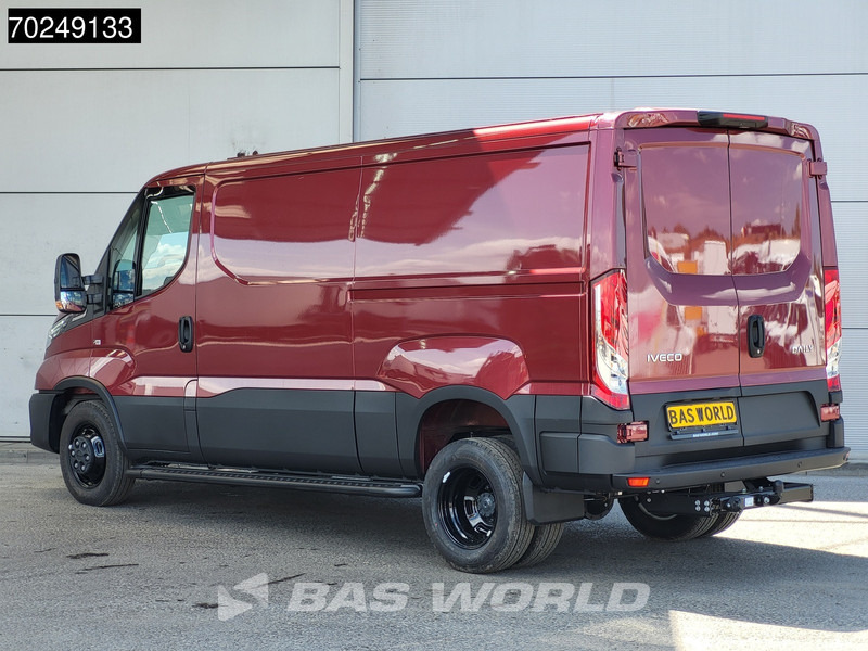 Iveco Daily 35C21 Uniek! 3.0L Black Edition Automaat Laag Dak L2H1 3,5t Trekhaak Navi ACC Airco Camera Parkeersensoren CarPlay Euro6 L2 8m3 - Kastenwagen: das Bild 2 Iveco Daily 35C21 Uniek! 3.0L Black Edition Automaat Laag Dak L2H1 3,5t Trekhaak Navi ACC Airco Camera Parkeersensoren CarPlay Euro6 L2 8m3 - Kastenwagen: das Bild 2
