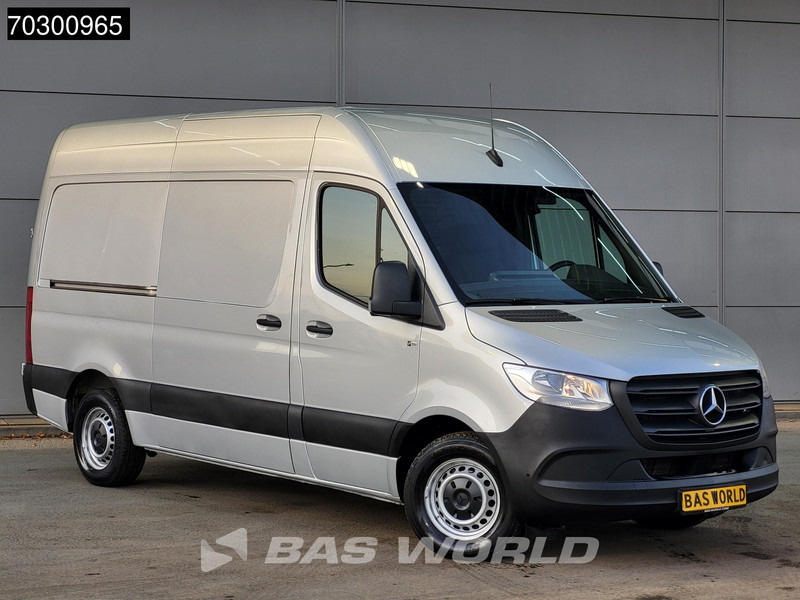 Mercedes-Benz Sprinter 315 CDI Automaat L2H2 150PK Airco Camera Parkeersensoren MBUX CarPlay Euro6 L2 Airco - Kleintransporter: das Bild 3 Mercedes-Benz Sprinter 315 CDI Automaat L2H2 150PK Airco Camera Parkeersensoren MBUX CarPlay Euro6 L2 Airco - Kleintransporter: das Bild 3