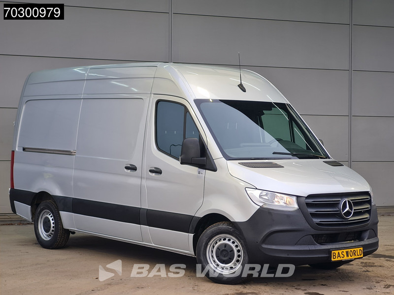 Mercedes-Benz Sprinter 315 CDI Automaat L2H2 150PK Airco Camera Parkeersensoren MBUX CarPlay Euro6 L2 Airco - Kleintransporter: das Bild 3 Mercedes-Benz Sprinter 315 CDI Automaat L2H2 150PK Airco Camera Parkeersensoren MBUX CarPlay Euro6 L2 Airco - Kleintransporter: das Bild 3