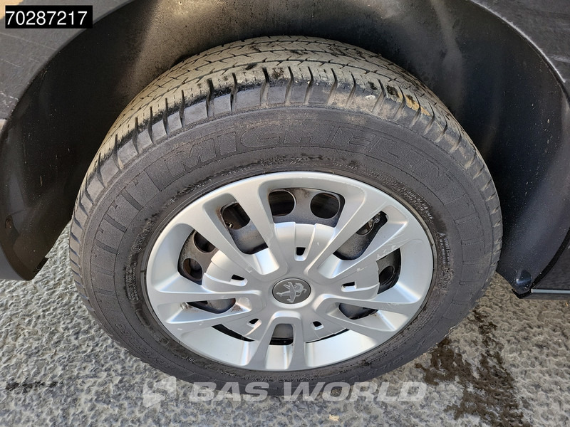 Peugeot Expert 120pk L3H1 Trekhaak Airco Cruise Imperiaal Parkeersensoren Euro6 L3 6m3 Airco Trekhaak Cruise control - Kleintransporter: das Bild 3 Peugeot Expert 120pk L3H1 Trekhaak Airco Cruise Imperiaal Parkeersensoren Euro6 L3 6m3 Airco Trekhaak Cruise control - Kleintransporter: das Bild 3