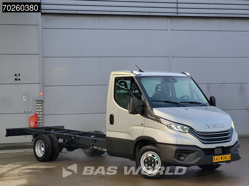 Iveco Daily 35C21 Automaat 410wb Dubbellucht 2025model Chassis Cabine ACC Fahrgestell Airco - Transporter: das Bild 2 Iveco Daily 35C21 Automaat 410wb Dubbellucht 2025model Chassis Cabine ACC Fahrgestell Airco - Transporter: das Bild 2