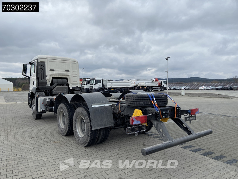 MAN TGS 33.400 6X4 NEW 6x4 chassis Big-Axle Manual Airco EURO 2 - Fahrgestell LKW: das Bild 2 MAN TGS 33.400 6X4 NEW 6x4 chassis Big-Axle Manual Airco EURO 2 - Fahrgestell LKW: das Bild 2