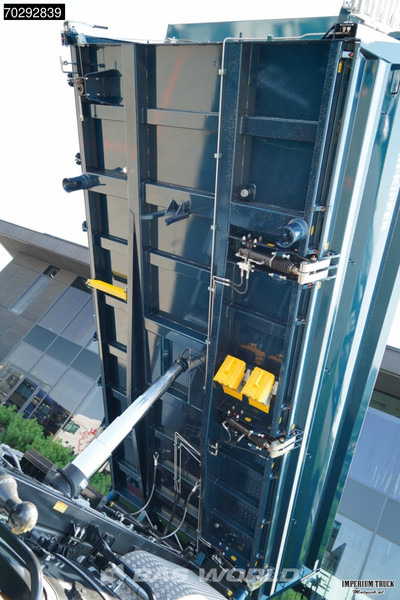 MAN TGS 41.480 TGS 8X8 - Kipper: das Bild 3 MAN TGS 41.480 TGS 8X8 - Kipper: das Bild 3