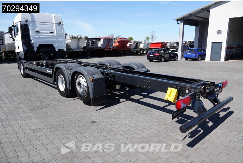 MAN TGX 26.520 TGX 6X2 Lift-Steering Axle Euro 6 - Fahrgestell LKW: das Bild 2 MAN TGX 26.520 TGX 6X2 Lift-Steering Axle Euro 6 - Fahrgestell LKW: das Bild 2