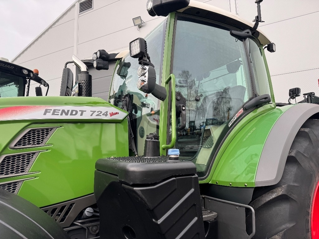 Fendt 724 S4 Profi Plus - Traktor: das Bild 4 Fendt 724 S4 Profi Plus - Traktor: das Bild 4