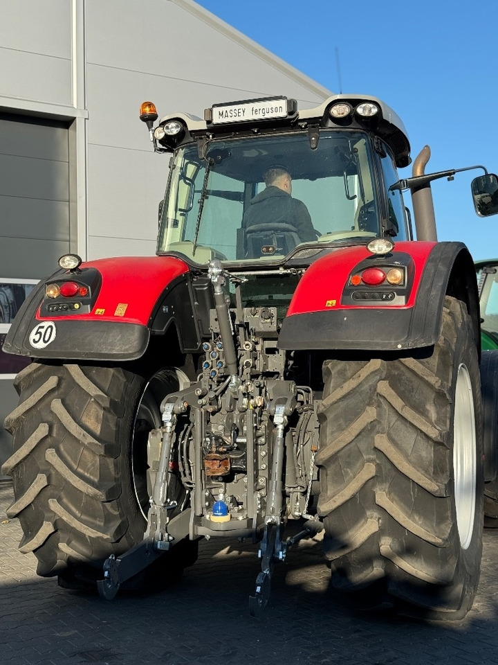 Traktor Massey Ferguson 8660: das Bild 7