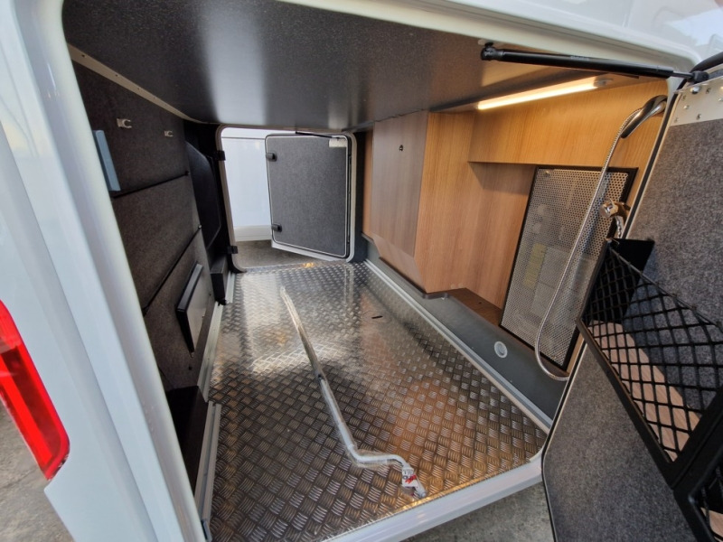 Integriertes Wohnmobil neu kaufen Carthago C1 Tourer Edition+ I 149 RB-LE: das Bild 17 Integriertes Wohnmobil neu kaufen Carthago C1 Tourer Edition+ I 149 RB-LE: das Bild 17