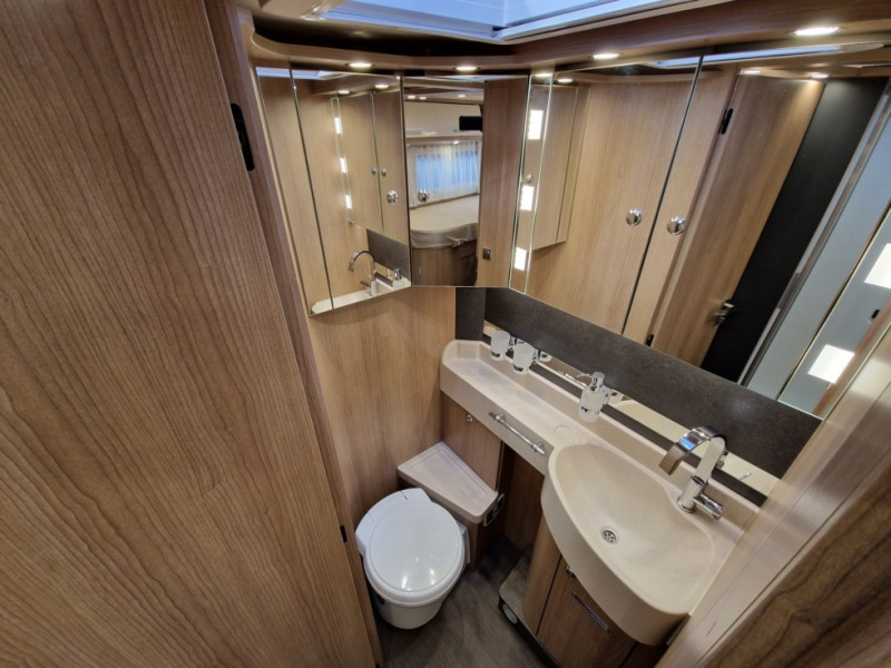 Integriertes Wohnmobil neu kaufen Carthago C1 Tourer Edition+ I 149 RB-LE: das Bild 13 Integriertes Wohnmobil neu kaufen Carthago C1 Tourer Edition+ I 149 RB-LE: das Bild 13