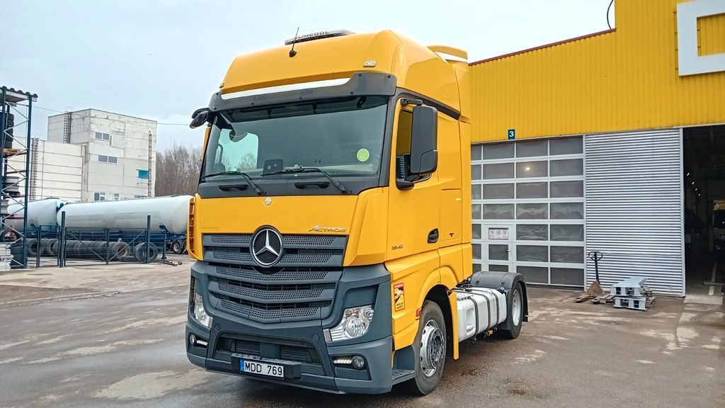 Mercedes-Benz 1845 GIGA space - Sattelzugmaschine: das Bild 2 Mercedes-Benz 1845 GIGA space - Sattelzugmaschine: das Bild 2