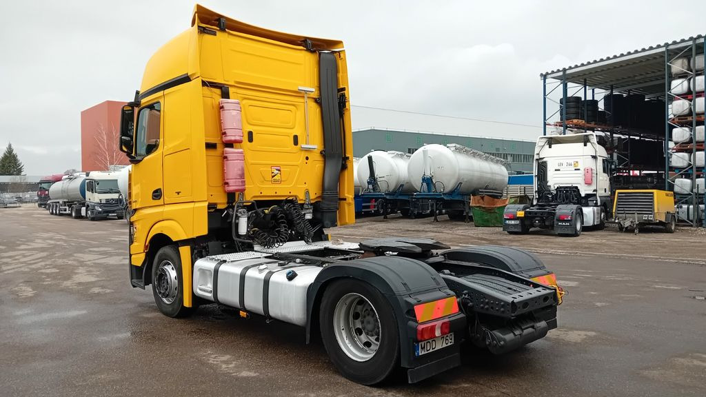 Mercedes-Benz 1845 GIGA space - Sattelzugmaschine: das Bild 3 Mercedes-Benz 1845 GIGA space - Sattelzugmaschine: das Bild 3