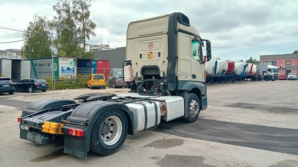 Mercedes-Benz ADR Actros 1843 - Sattelzugmaschine: das Bild 3 Mercedes-Benz ADR Actros 1843 - Sattelzugmaschine: das Bild 3