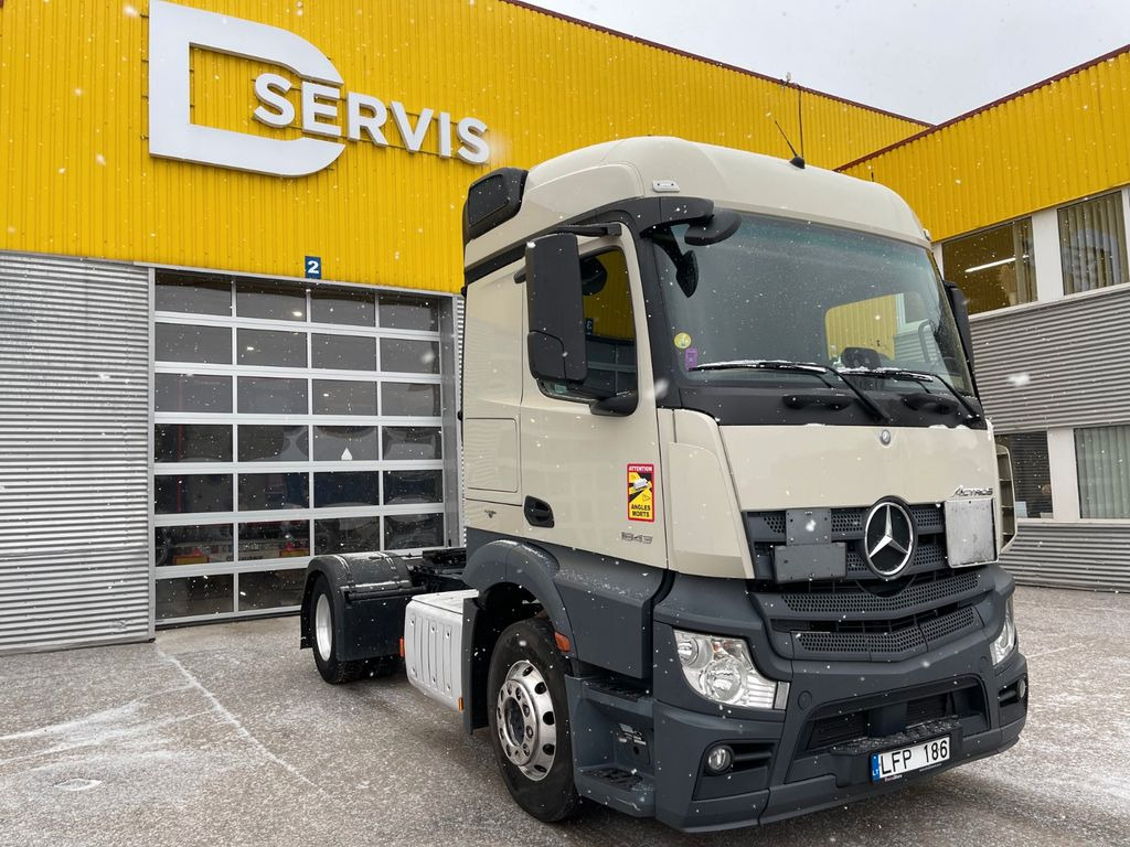 Mercedes-Benz Actros 1843 ADR 7 unit - Sattelzugmaschine: das Bild 2 Mercedes-Benz Actros 1843 ADR 7 unit - Sattelzugmaschine: das Bild 2