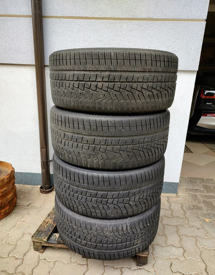 Opony zimowe Hankook Winter i*cept evo2 SUV 295/35R23 108W M+S - Reifen für PKW: das Bild 1 Opony zimowe Hankook Winter i*cept evo2 SUV 295/35R23 108W M+S - Reifen für PKW: das Bild 1