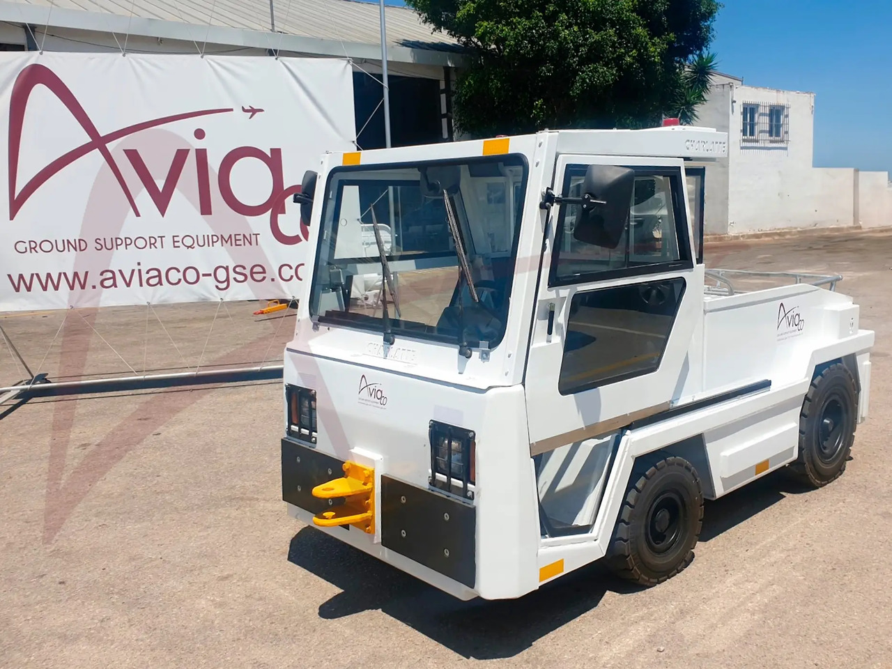 CHARLATTE T135 - Gepäckschlepper: das Bild 1 CHARLATTE T135 - Gepäckschlepper: das Bild 1