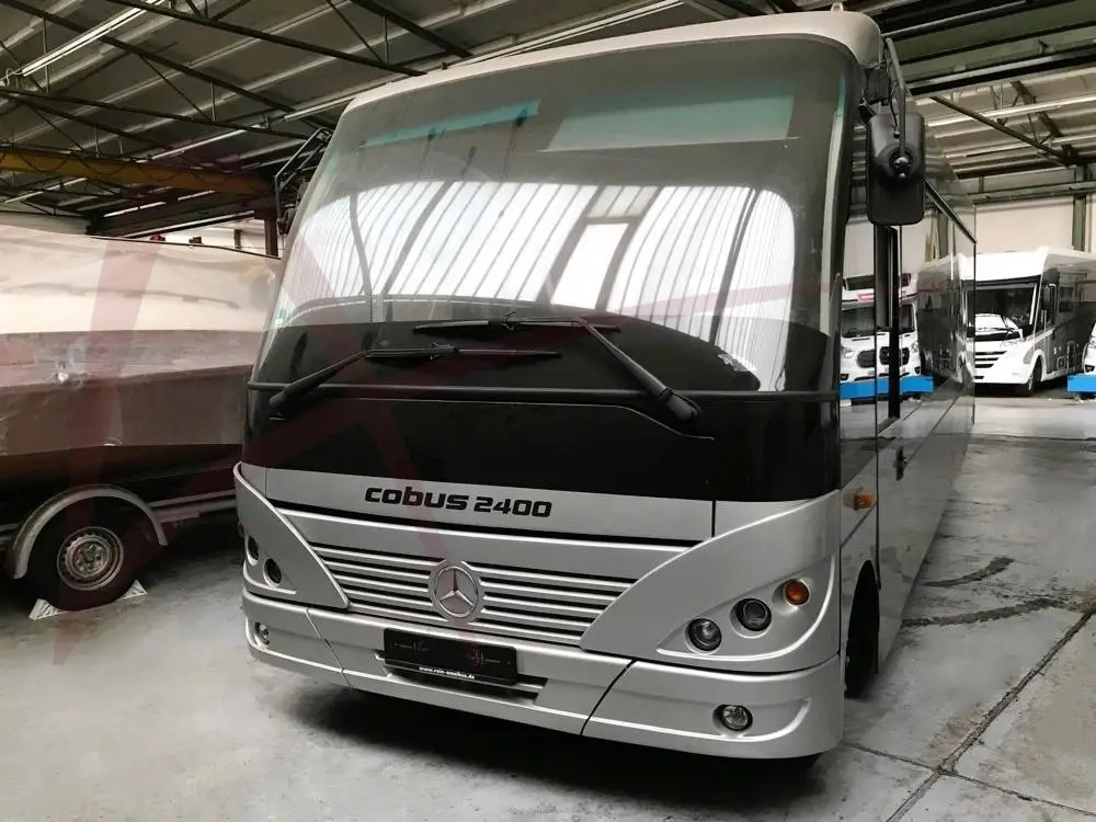 CONTRAC COBUS 2400 - Flughafenbus: das Bild 1 CONTRAC COBUS 2400 - Flughafenbus: das Bild 1