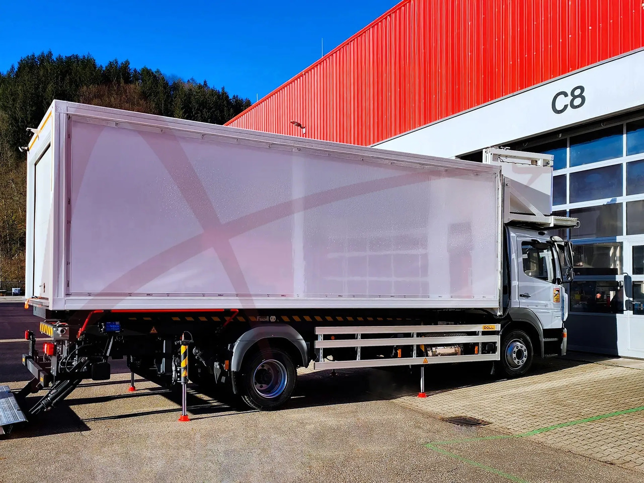 DOLL X-CLEAN M FULL SIZE Cleaning Lift - Toilettenservice-LKW: das Bild 1 DOLL X-CLEAN M FULL SIZE Cleaning Lift - Toilettenservice-LKW: das Bild 1