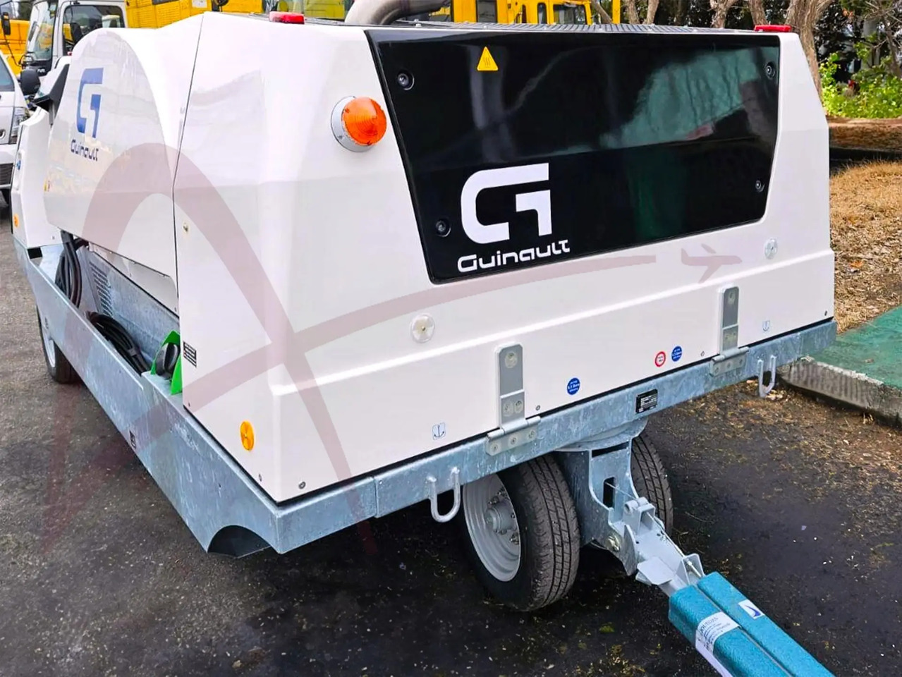 GUINAULT GA180V51D2000 - Bodenstromaggregat: das Bild 2 GUINAULT GA180V51D2000 - Bodenstromaggregat: das Bild 2