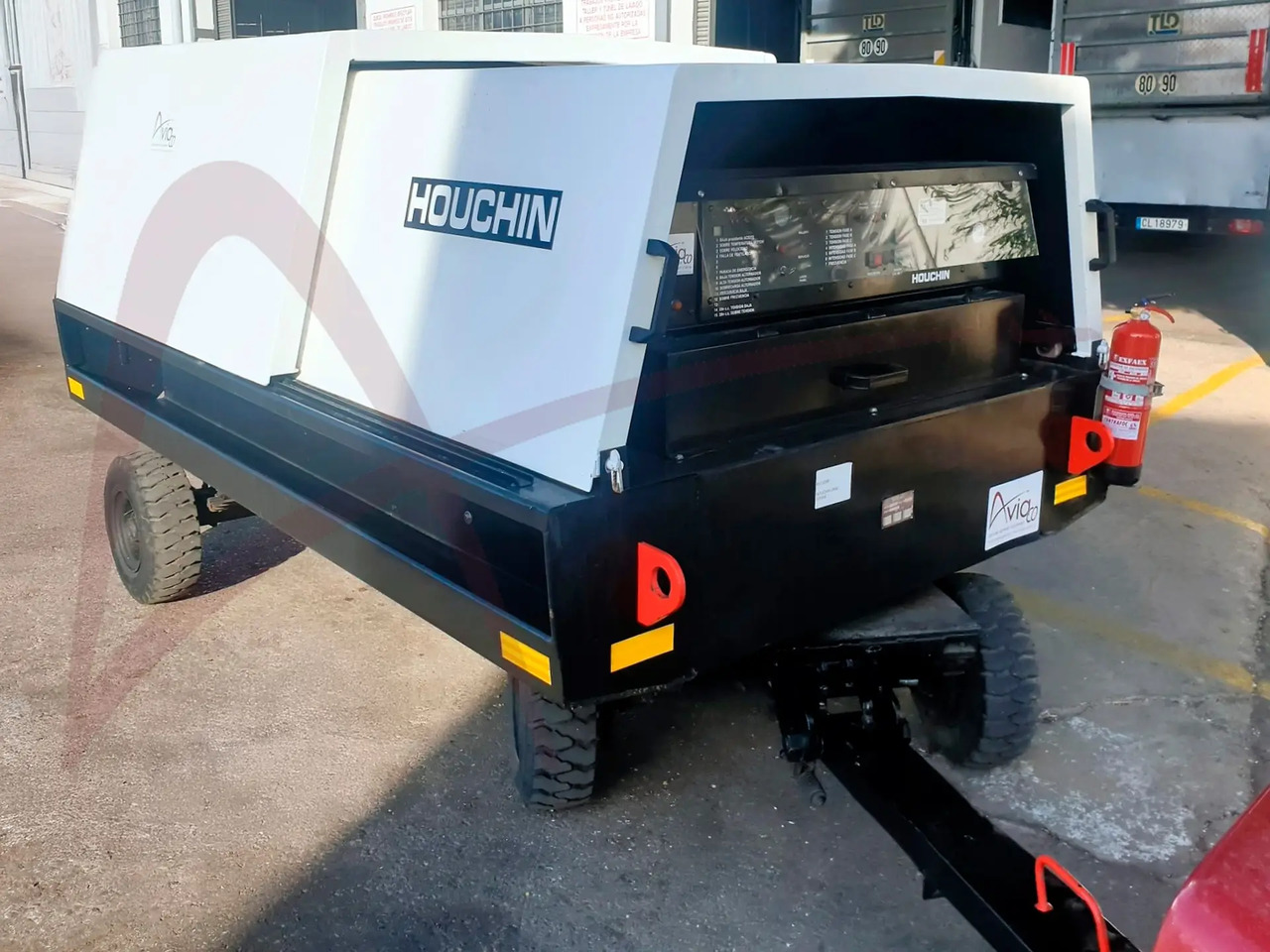 HOUCHIN D690-100SV - Bodenstromaggregat: das Bild 2 HOUCHIN D690-100SV - Bodenstromaggregat: das Bild 2
