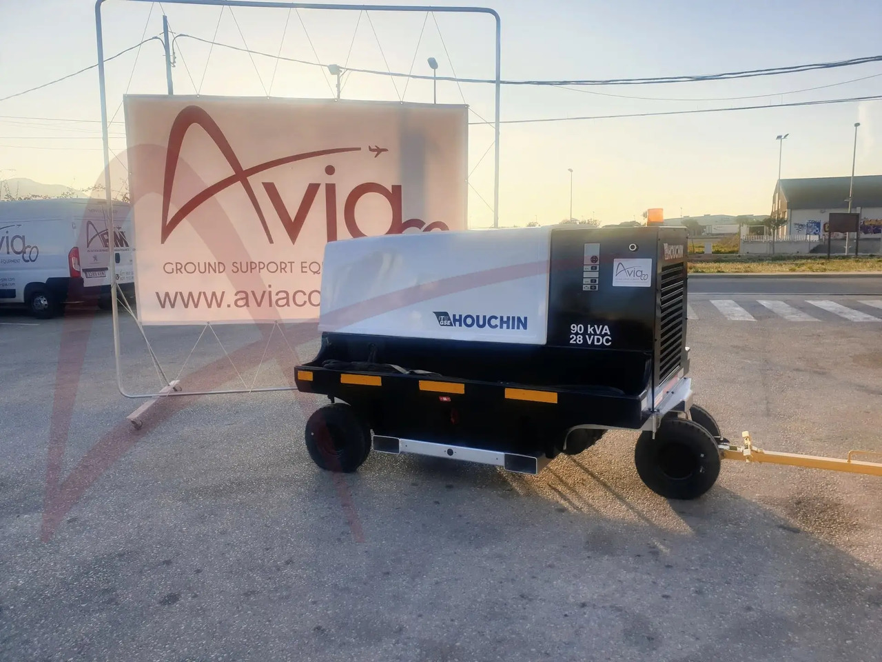 ITW GSE 4400 - Bodenstromaggregat: das Bild 1 ITW GSE 4400 - Bodenstromaggregat: das Bild 1