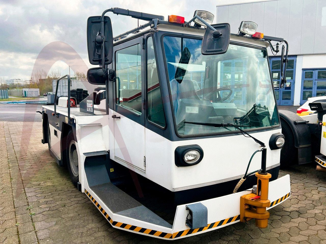 KALMAR MOTOR AB FB250 - Flugzeugschlepper: das Bild 1 KALMAR MOTOR AB FB250 - Flugzeugschlepper: das Bild 1