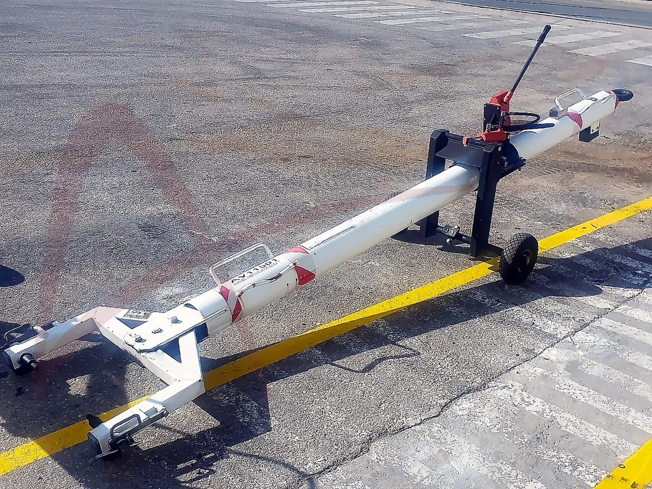 CAVOTEC FLADUNG FSST CRJ100-1000 - Luftfahrt-Bodengerät: das Bild 1 CAVOTEC FLADUNG FSST CRJ100-1000 - Luftfahrt-Bodengerät: das Bild 1