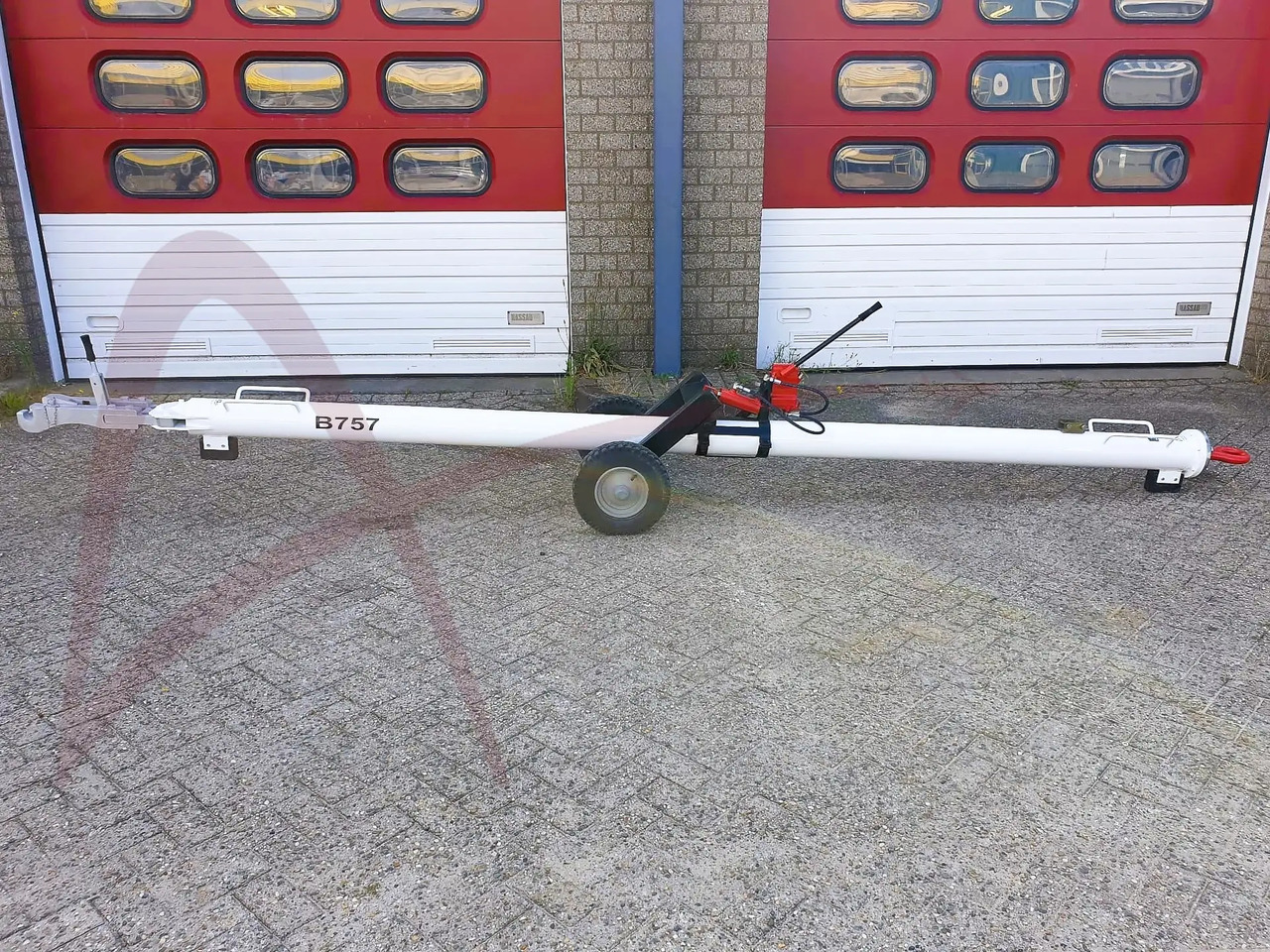 FLADUNG FSST B757 - Luftfahrt-Bodengerät: das Bild 1 FLADUNG FSST B757 - Luftfahrt-Bodengerät: das Bild 1