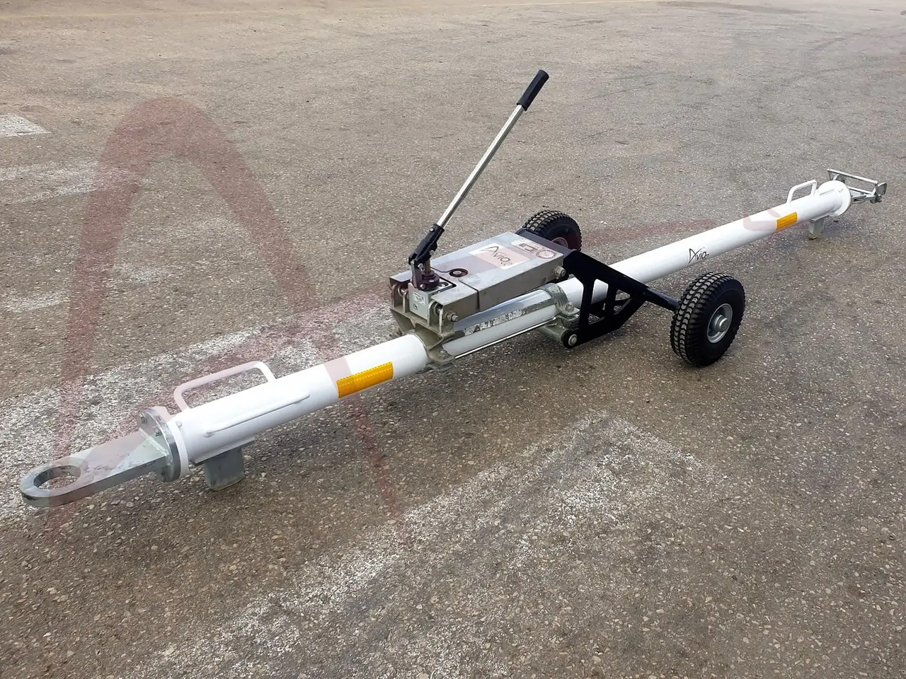 JMS J-TOW DASH8-4 - Luftfahrt-Bodengerät: das Bild 2 JMS J-TOW DASH8-4 - Luftfahrt-Bodengerät: das Bild 2