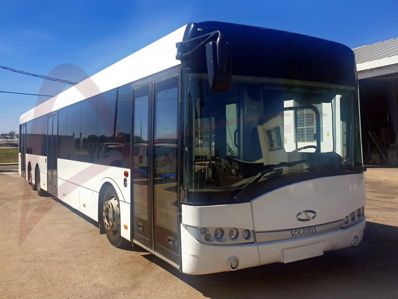 SOLARIS URBINO 15 - Flughafenbus: das Bild 1 SOLARIS URBINO 15 - Flughafenbus: das Bild 1