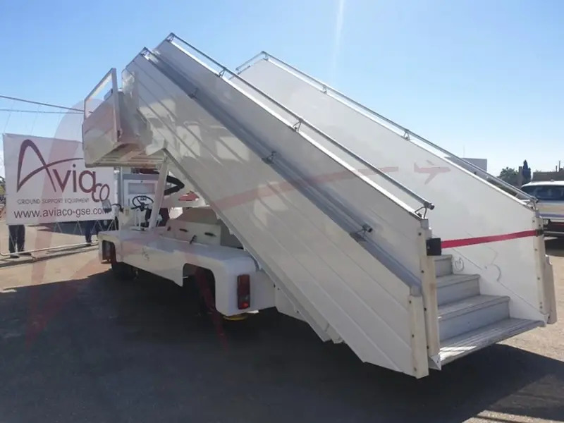 TLD ABS-580 - Passagiertreppe: das Bild 4 TLD ABS-580 - Passagiertreppe: das Bild 4