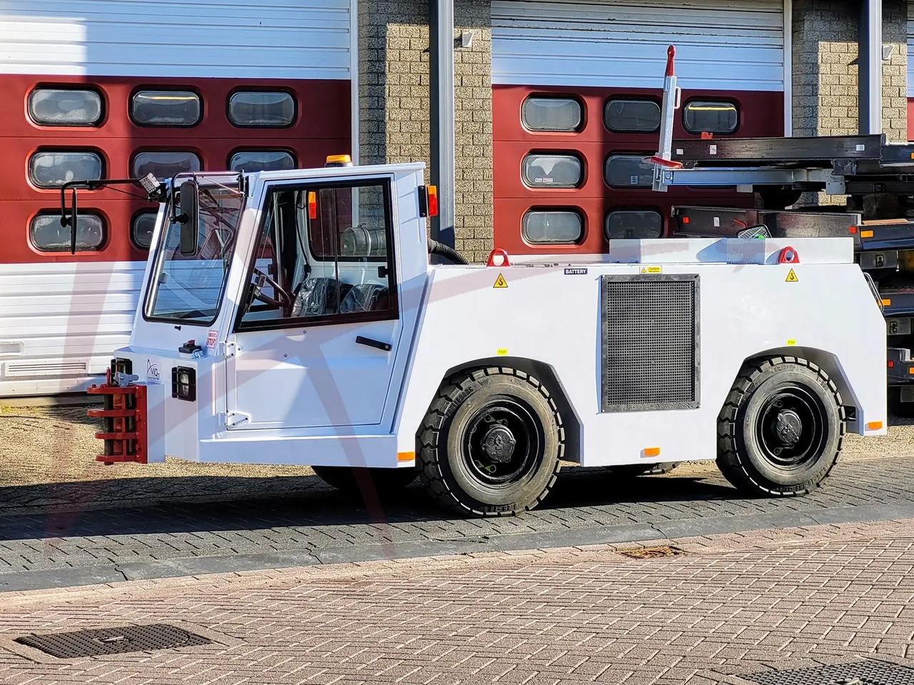 TLD TMX-100 - Flugzeugschlepper: das Bild 1 TLD TMX-100 - Flugzeugschlepper: das Bild 1