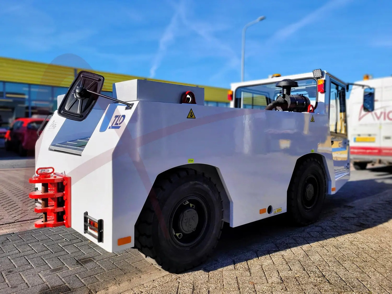 TLD TMX-100 - Flugzeugschlepper: das Bild 2 TLD TMX-100 - Flugzeugschlepper: das Bild 2