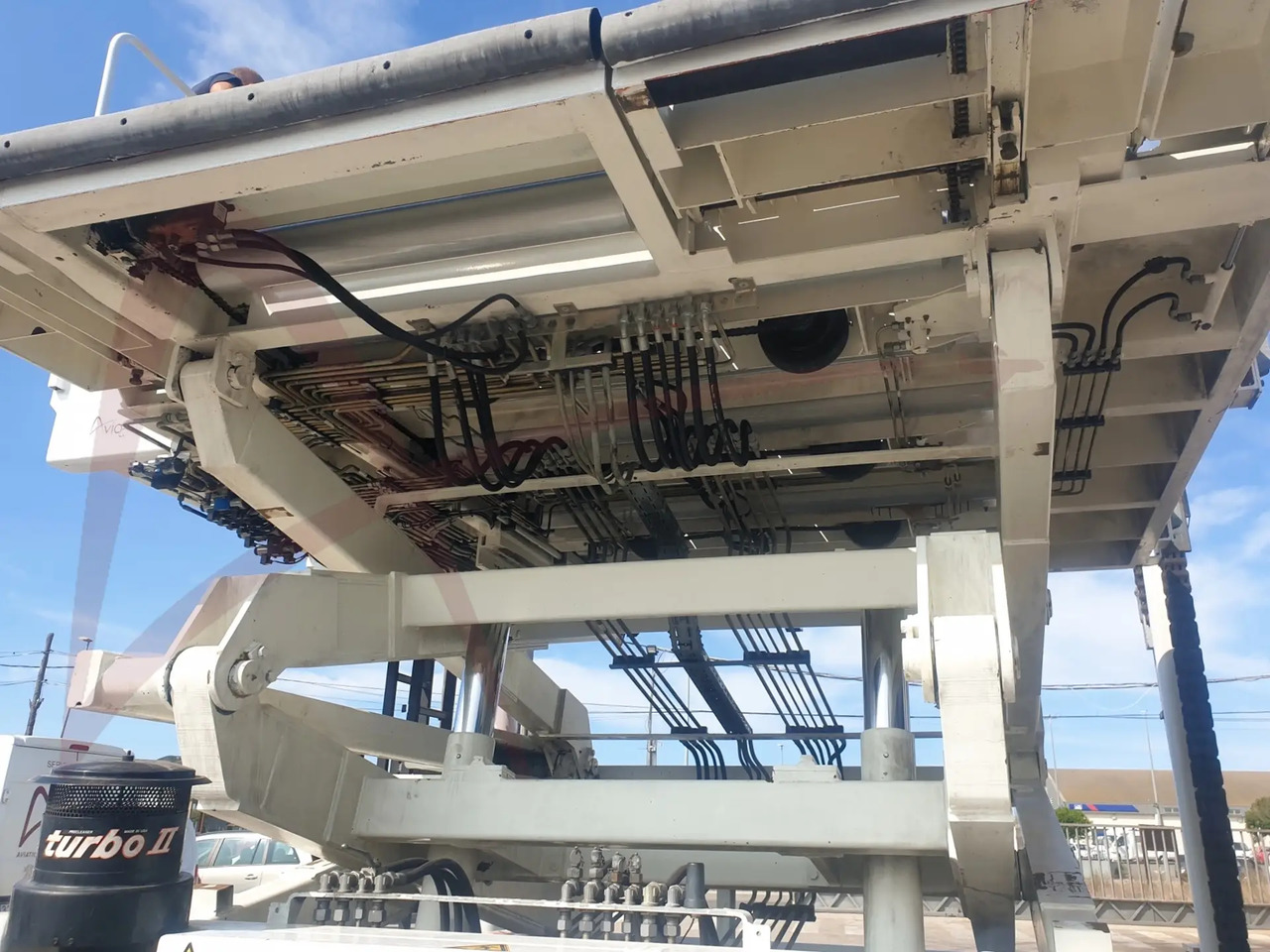 TREPEL CHAMP 140 - Flugzeuglader: das Bild 4 TREPEL CHAMP 140 - Flugzeuglader: das Bild 4