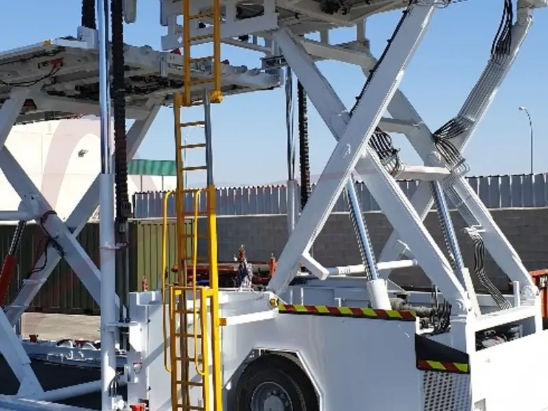 TREPEL CHAMP 300 - Flugzeuglader: das Bild 3 TREPEL CHAMP 300 - Flugzeuglader: das Bild 3