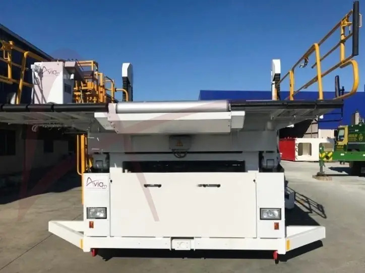 TREPEL CHAMP 300 - Flugzeuglader: das Bild 2 TREPEL CHAMP 300 - Flugzeuglader: das Bild 2