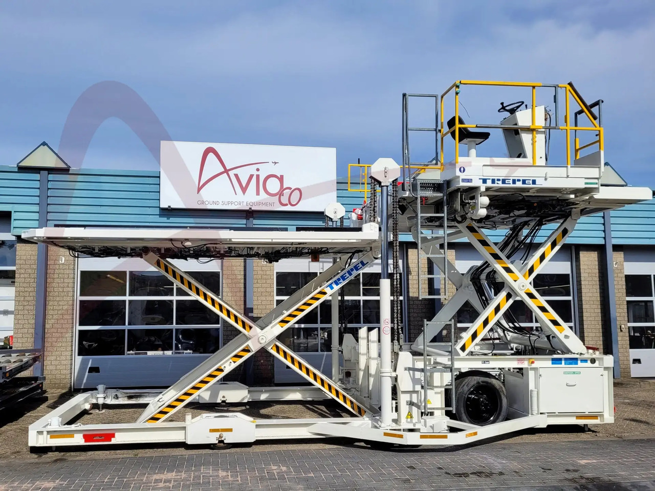 TREPEL CHAMP 70W - Flugzeuglader: das Bild 5 TREPEL CHAMP 70W - Flugzeuglader: das Bild 5