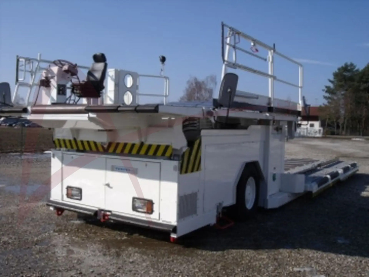 TREPEL PCL200/56 - Flugzeuglader: das Bild 2 TREPEL PCL200/56 - Flugzeuglader: das Bild 2