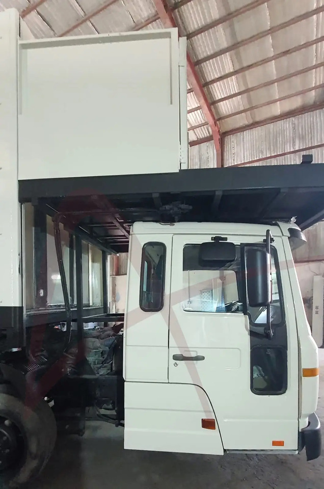 VOLVO AEROLIFT-B-VO/FL616H - Catering-Fahrzeug: das Bild 5 VOLVO AEROLIFT-B-VO/FL616H - Catering-Fahrzeug: das Bild 5