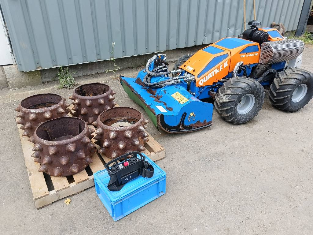 Rasenmäher Irus quatrak remote robot maaier mower: das Bild 1