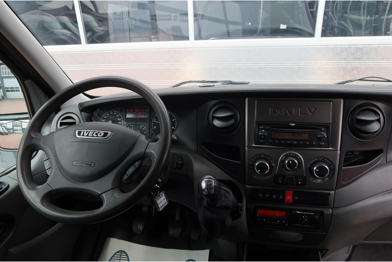 Iveco Daily 35S17V L2H3 1E EIG/ 3.5T/ AIRCO/ CRUISE/ TREKHAAK - Kastenwagen: das Bild 5 Iveco Daily 35S17V L2H3 1E EIG/ 3.5T/ AIRCO/ CRUISE/ TREKHAAK - Kastenwagen: das Bild 5