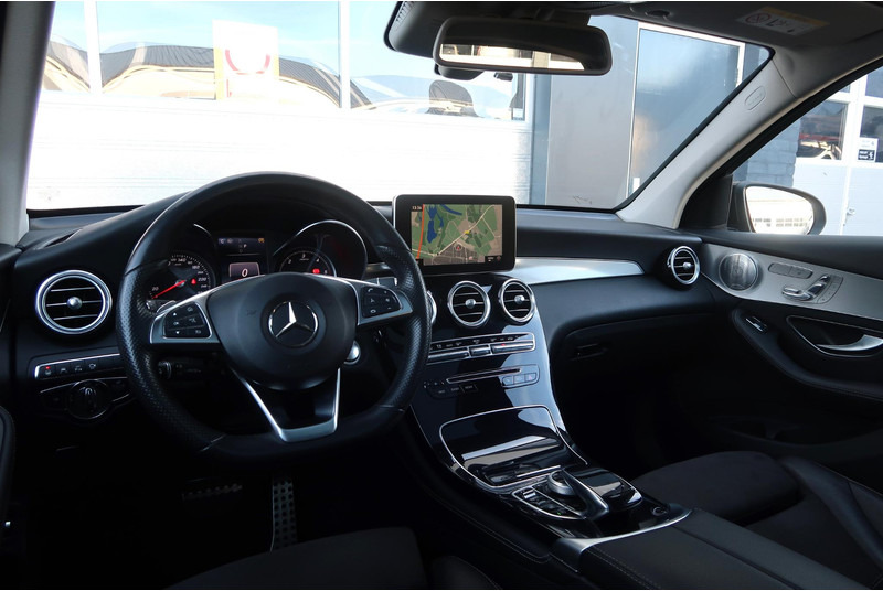 Mercedes-Benz GLC 350 d 4MATIC Premium Plus AMG/ PANO/ AIRM/ MEMORY/ 360/ BURMESTER/ ACC/ TREKHAAK - SUV/ Geländewagen: das Bild 2 Mercedes-Benz GLC 350 d 4MATIC Premium Plus AMG/ PANO/ AIRM/ MEMORY/ 360/ BURMESTER/ ACC/ TREKHAAK - SUV/ Geländewagen: das Bild 2