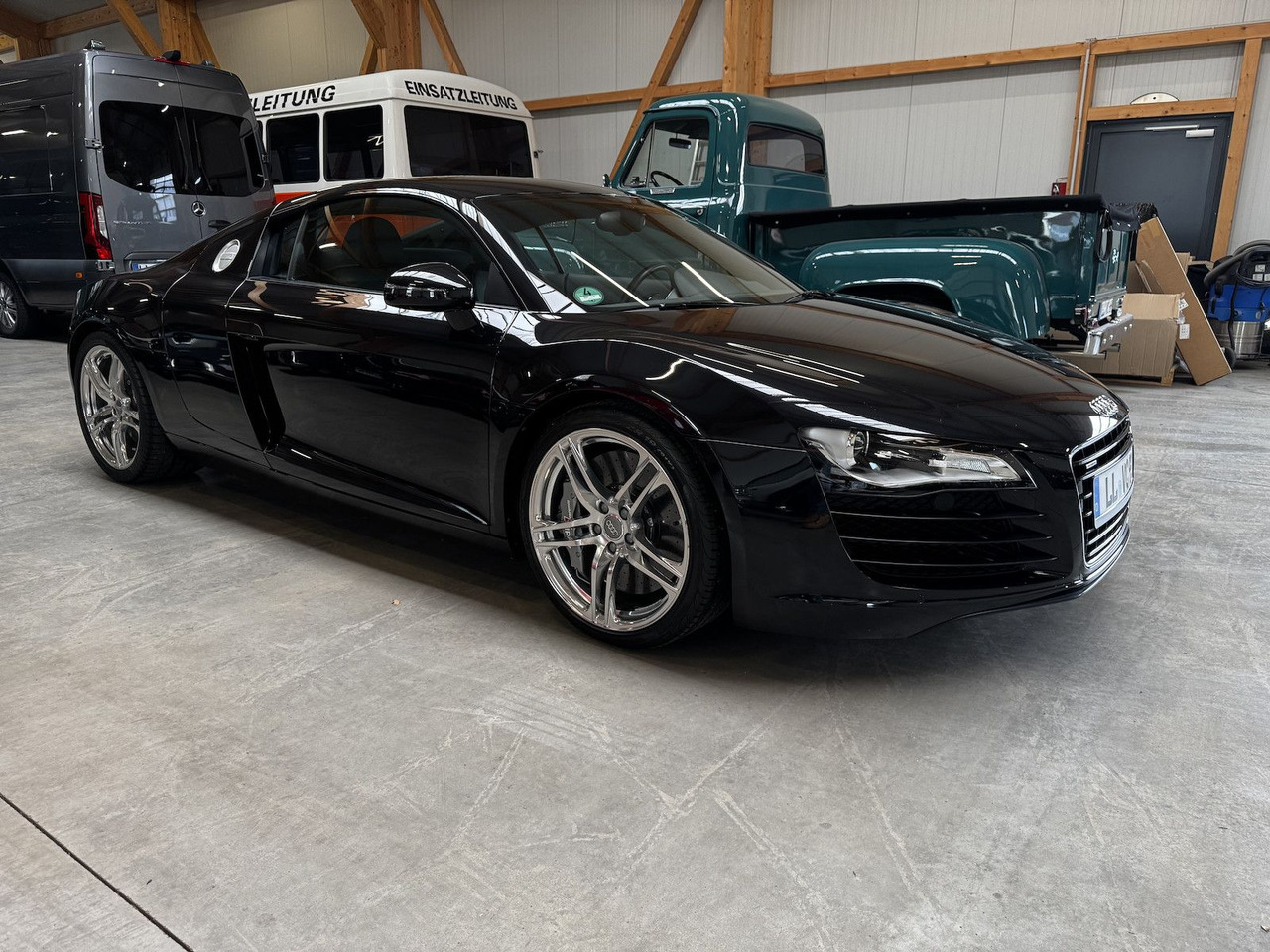 Audi R8 4.2 FSI V8 quattro Coupé - PKW: das Bild 4 Audi R8 4.2 FSI V8 quattro Coupé - PKW: das Bild 4
