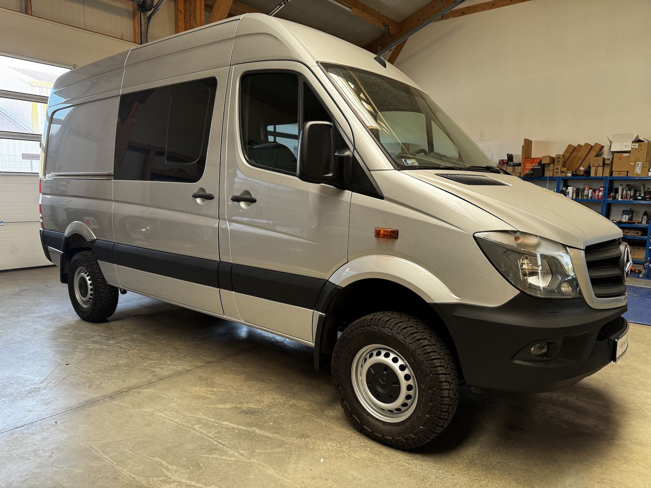 Mercedes-Benz Sprinter 316 CDI 4x4 ZG3 8-Sitzer wie neu! - Kastenwagen, Transporter mit Doppelkabine: das Bild 5 Mercedes-Benz Sprinter 316 CDI 4x4 ZG3 8-Sitzer wie neu! - Kastenwagen, Transporter mit Doppelkabine: das Bild 5