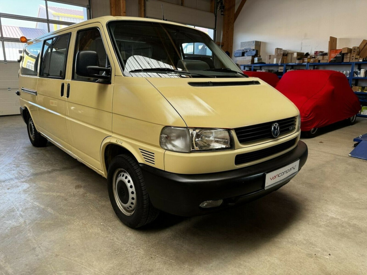 Volkswagen T4 2.5 TDI Syncro 4x4 lang 1. Hand! - Personentransporter: das Bild 1 Volkswagen T4 2.5 TDI Syncro 4x4 lang 1. Hand! - Personentransporter: das Bild 1