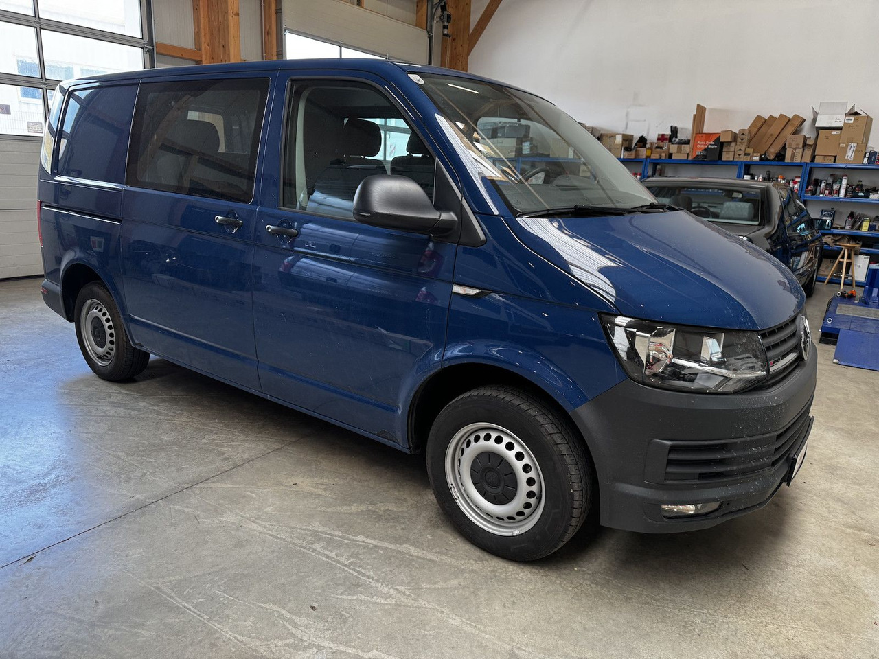 Volkswagen T6 2.0 TDI 4Motion Kasten 6-Sitzer - Kleintransporter, Transporter mit Doppelkabine: das Bild 4 Volkswagen T6 2.0 TDI 4Motion Kasten 6-Sitzer - Kleintransporter, Transporter mit Doppelkabine: das Bild 4