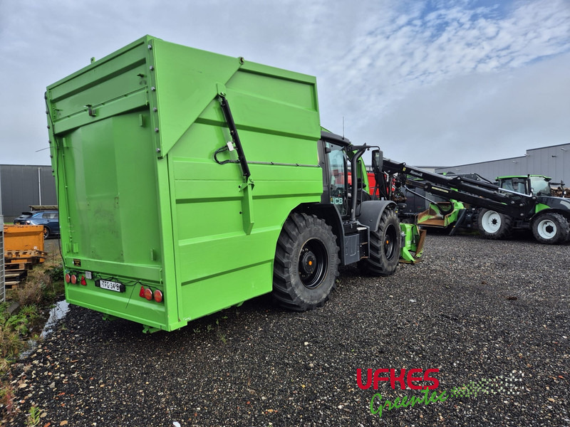 JCB Fastrac 4220 Chipper Combi - Traktor: das Bild 4 JCB Fastrac 4220 Chipper Combi - Traktor: das Bild 4