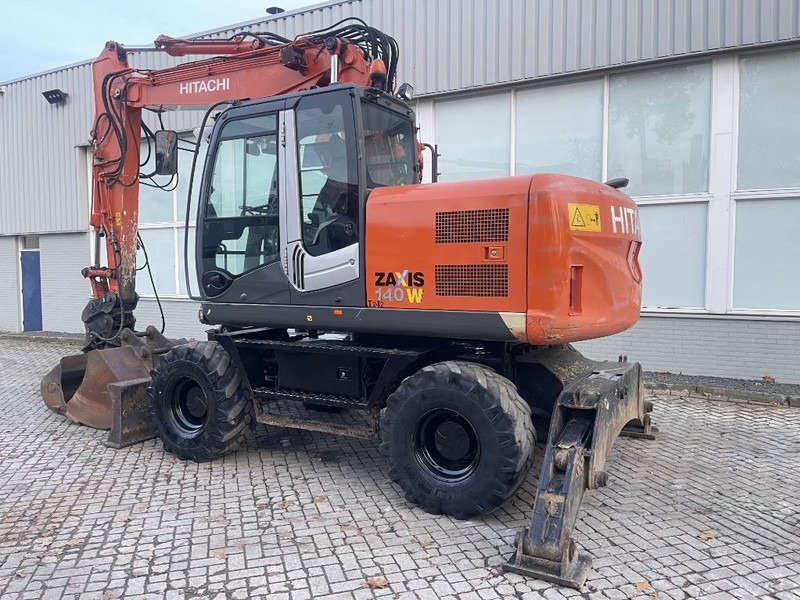 Hitachi ZX 140 W-3 - Mobilbagger: das Bild 4 Hitachi ZX 140 W-3 - Mobilbagger: das Bild 4