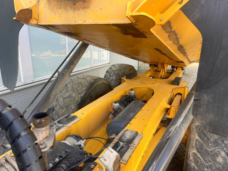 Knickgelenkter Dumper Volvo A25E: das Bild 15