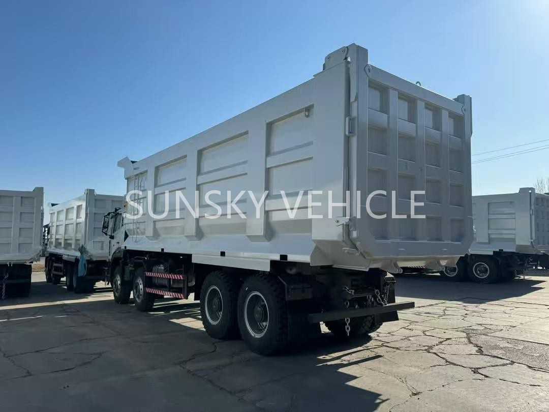 HOHAN Brand New 8X4 400HP Dump Truck - Kipper: das Bild 3 HOHAN Brand New 8X4 400HP Dump Truck - Kipper: das Bild 3