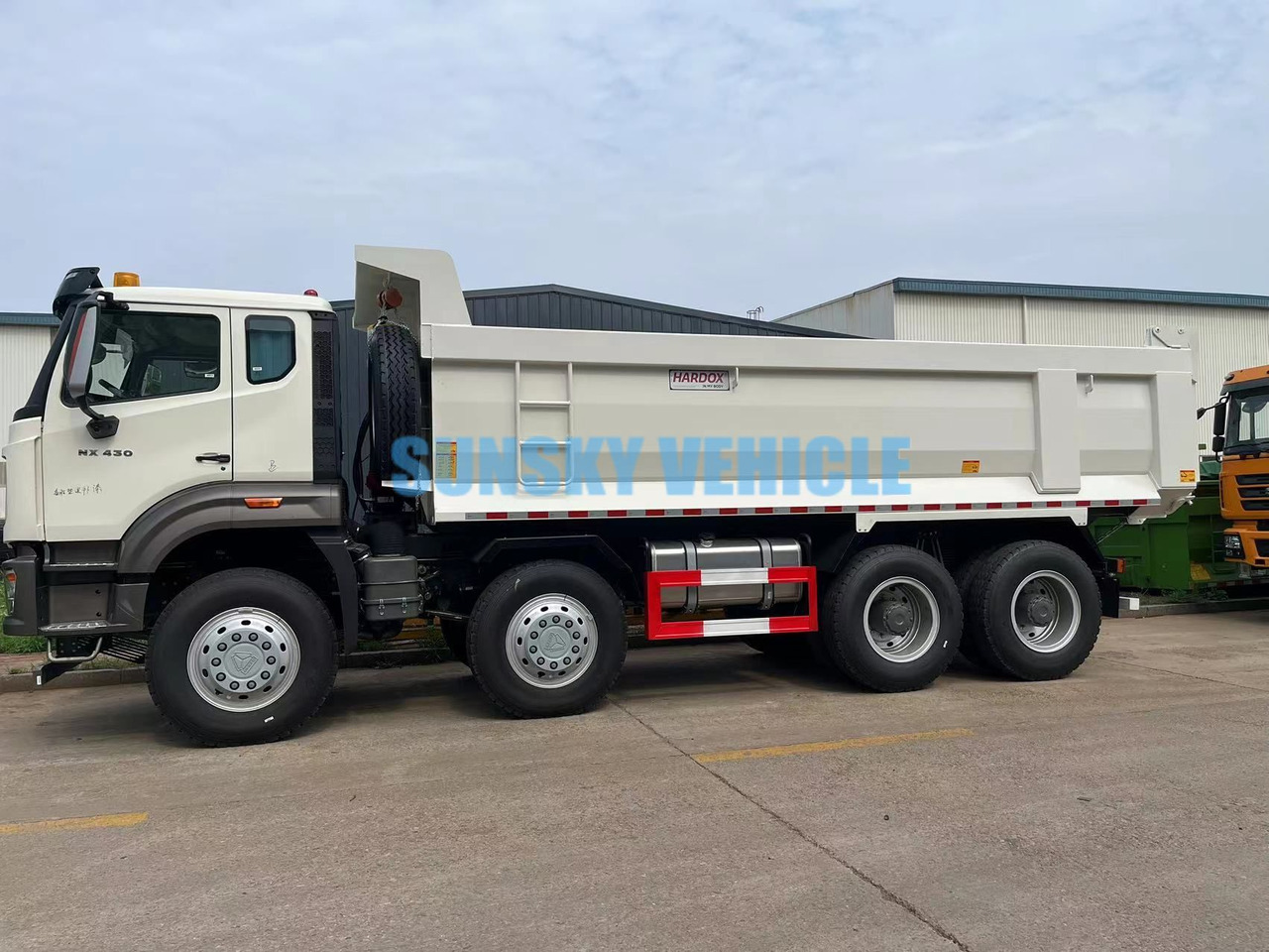HOWO 8X4 dump truck - Kipper: das Bild 1 HOWO 8X4 dump truck - Kipper: das Bild 1